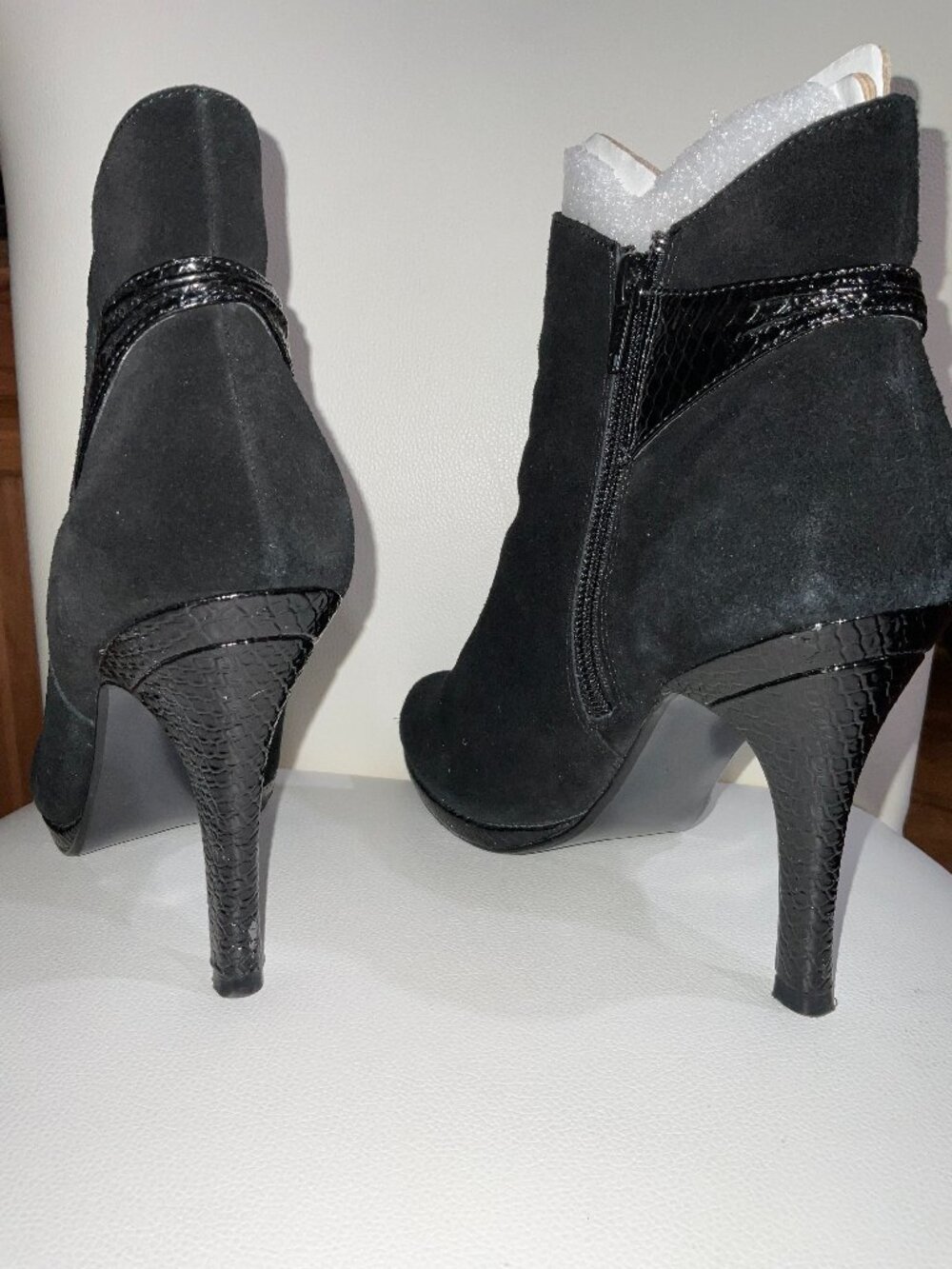Steve Madden Black Suede Bootie (Size 8)